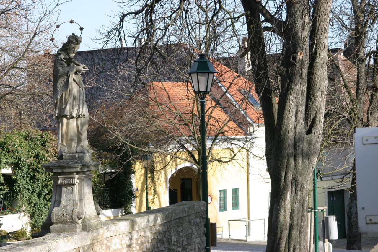 Schloss Gumpoldskirchen Dış mekan fotoğraf