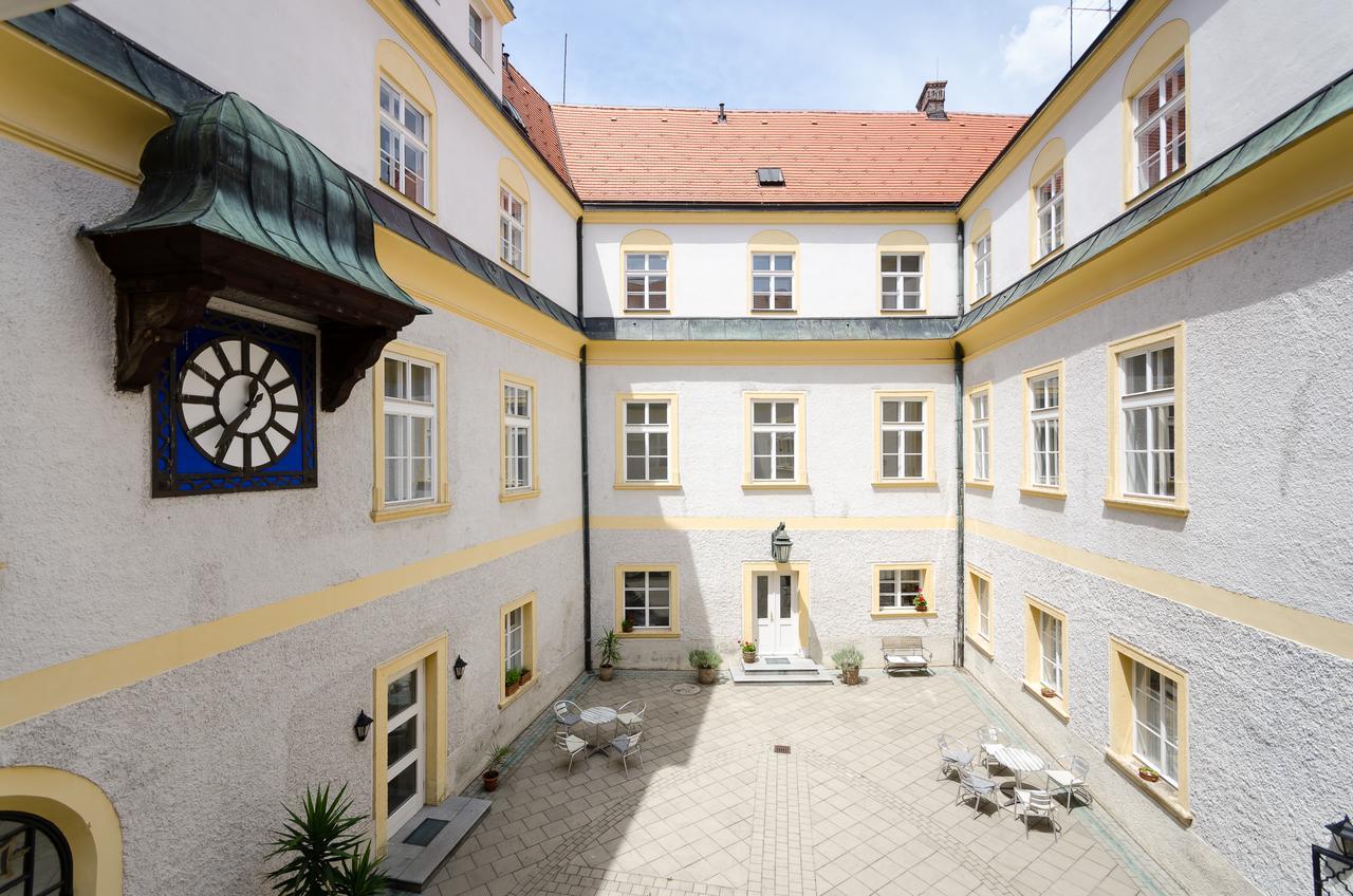 Schloss Gumpoldskirchen Dış mekan fotoğraf